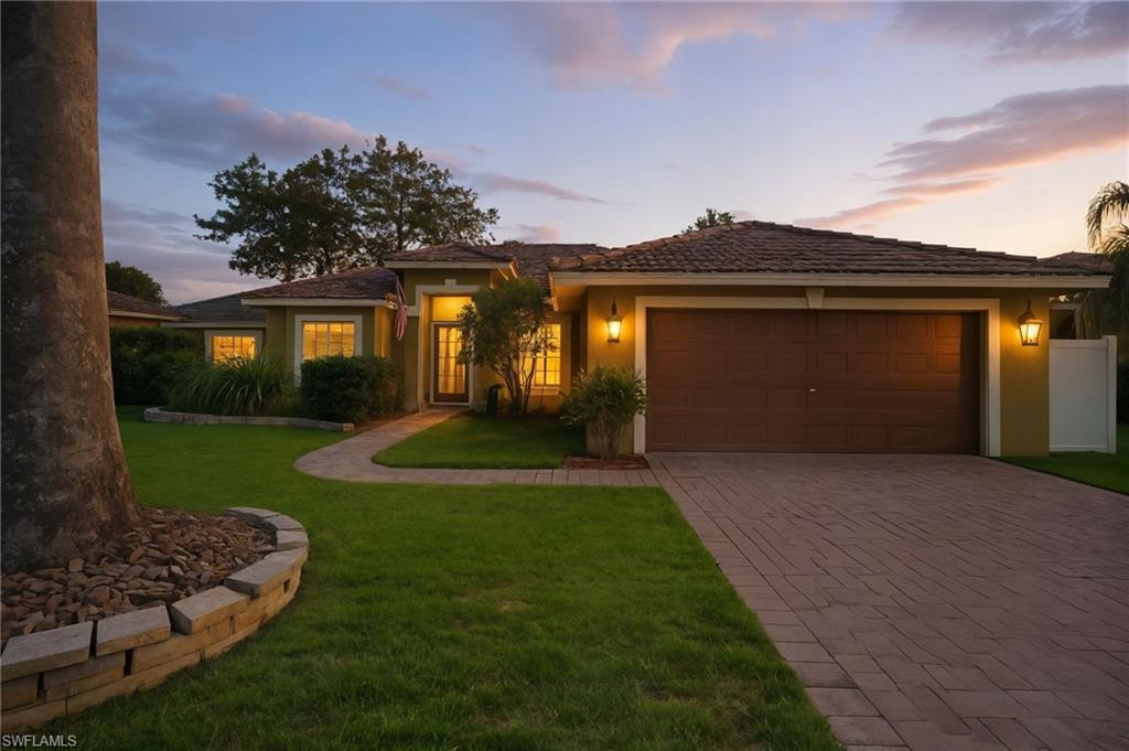 VALENCIA LAKES - Residential