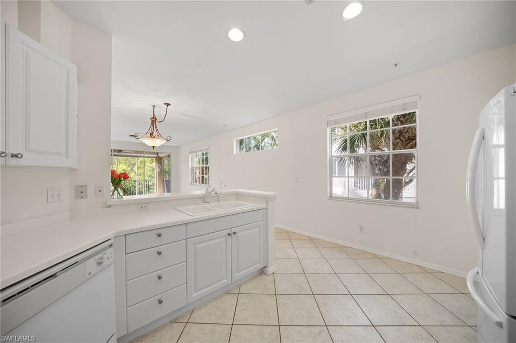 POINTE AT PELICAN LANDING - Residential