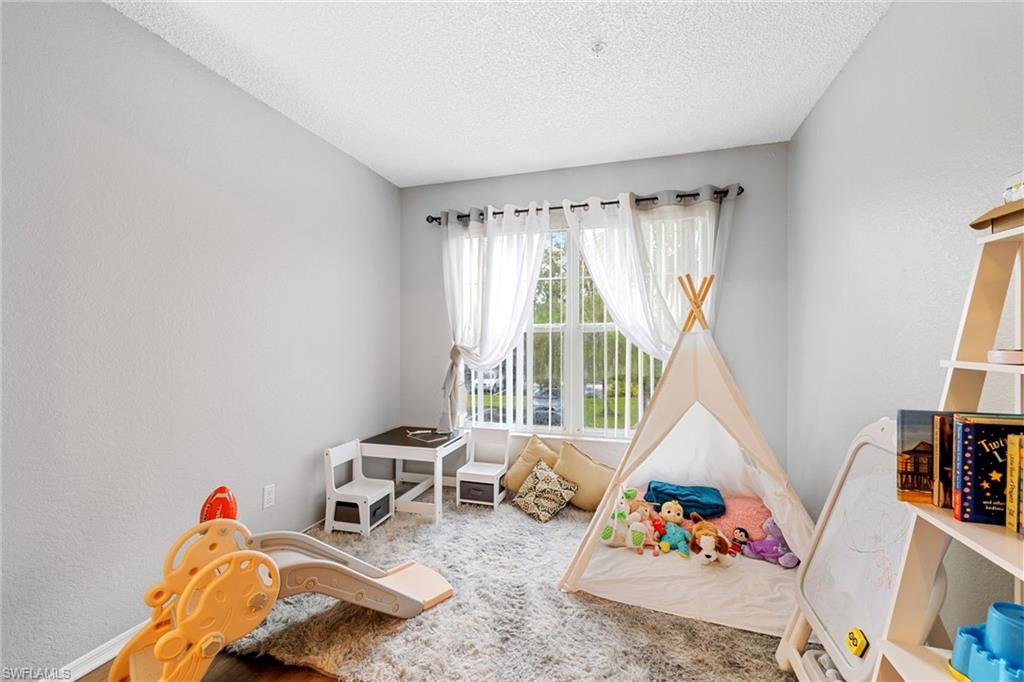 IBIS CLUB INTERNATIONAL - Residential