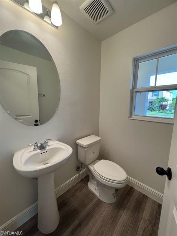 BAYSHORE COMMONS - Residential Lease