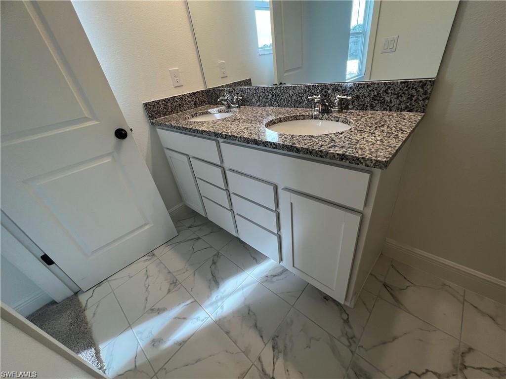 BAYSHORE COMMONS - Residential Lease