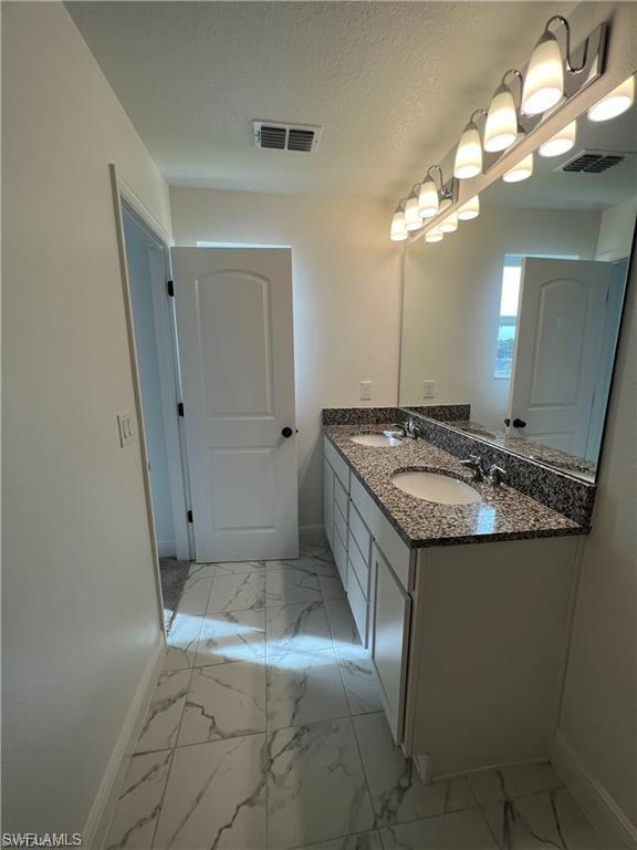 BAYSHORE COMMONS - Residential Lease