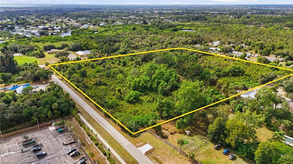 NORTH FORT MYERS - Land