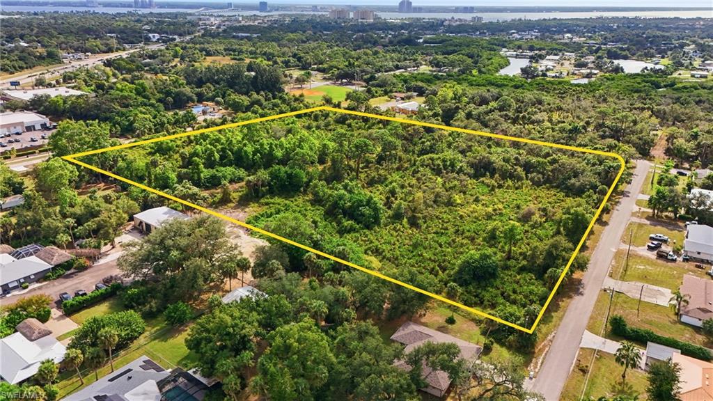 NORTH FORT MYERS - Land