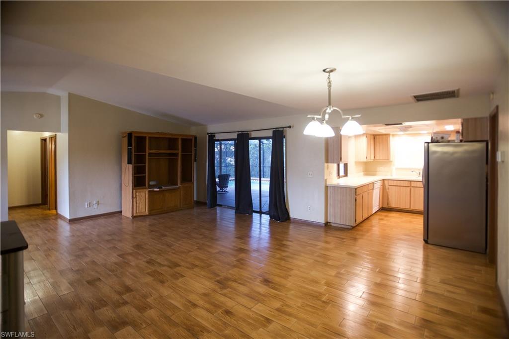 SAN CARLOS PARK - Residential