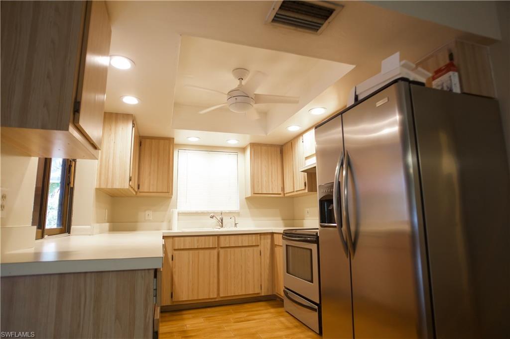 SAN CARLOS PARK - Residential