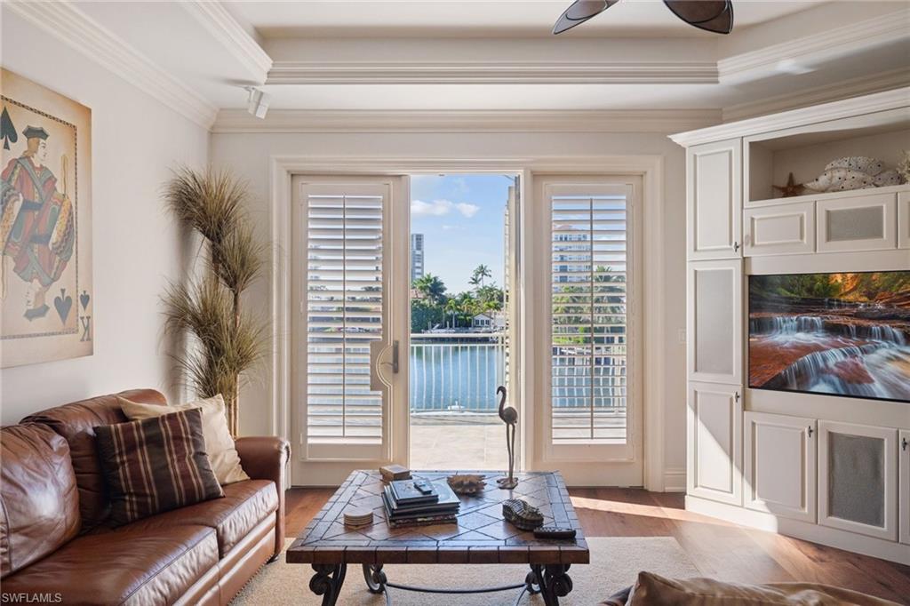 PARK SHORE - Residential