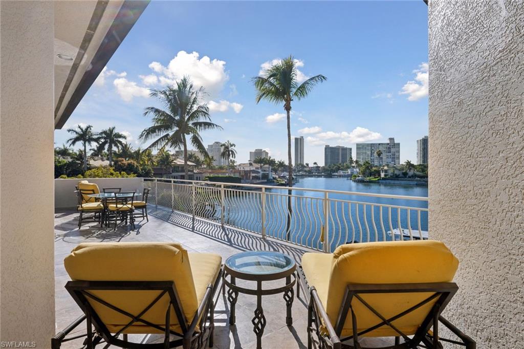 PARK SHORE - Residential