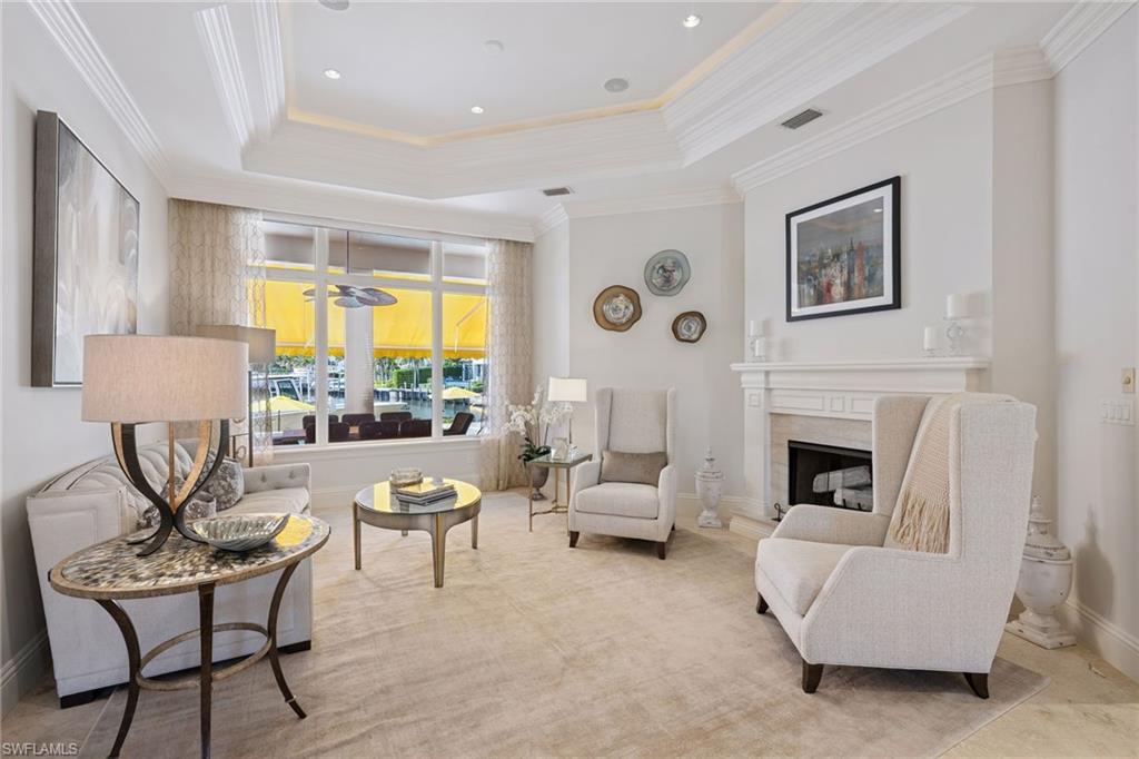 PARK SHORE - Residential