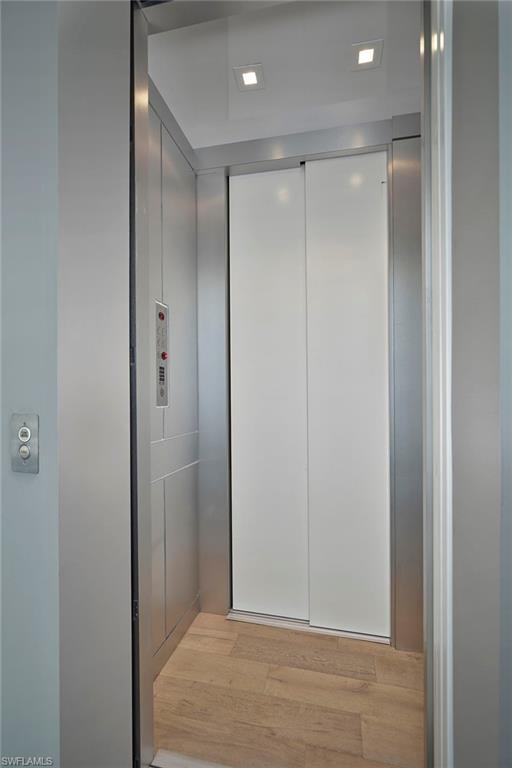 KEY MARCO - Residential