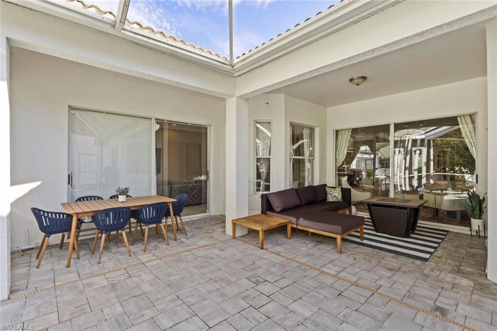 LAUREL LAKES - Residential