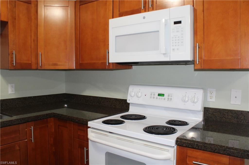 COCOHATCHEE MANOR - Residential