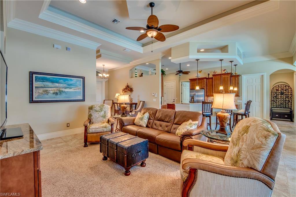 YACHT CLUB - Residential