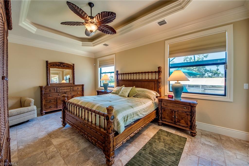 YACHT CLUB - Residential