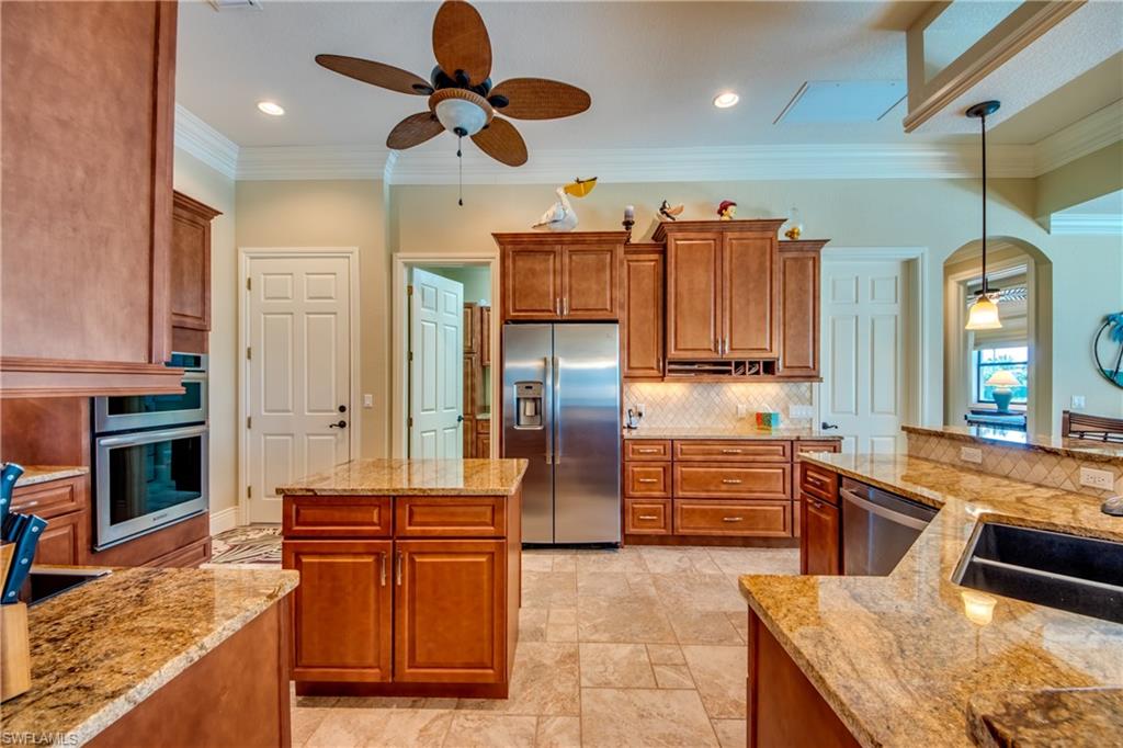 YACHT CLUB - Residential