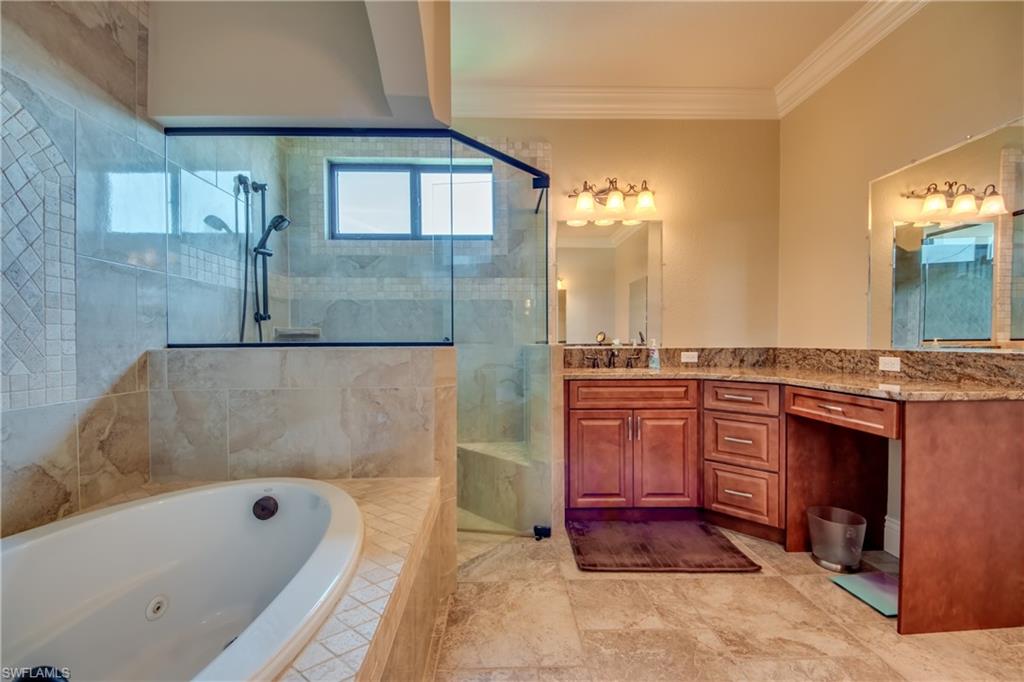 YACHT CLUB - Residential