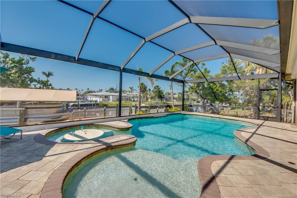 YACHT CLUB - Residential