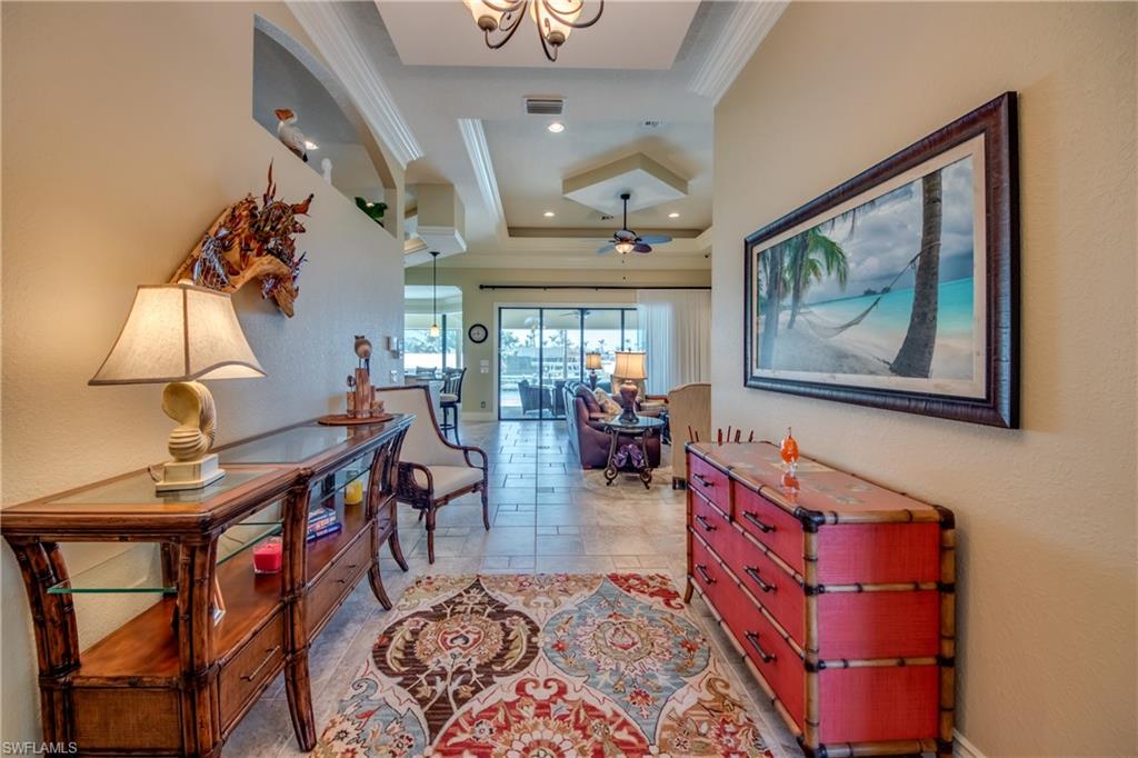 YACHT CLUB - Residential