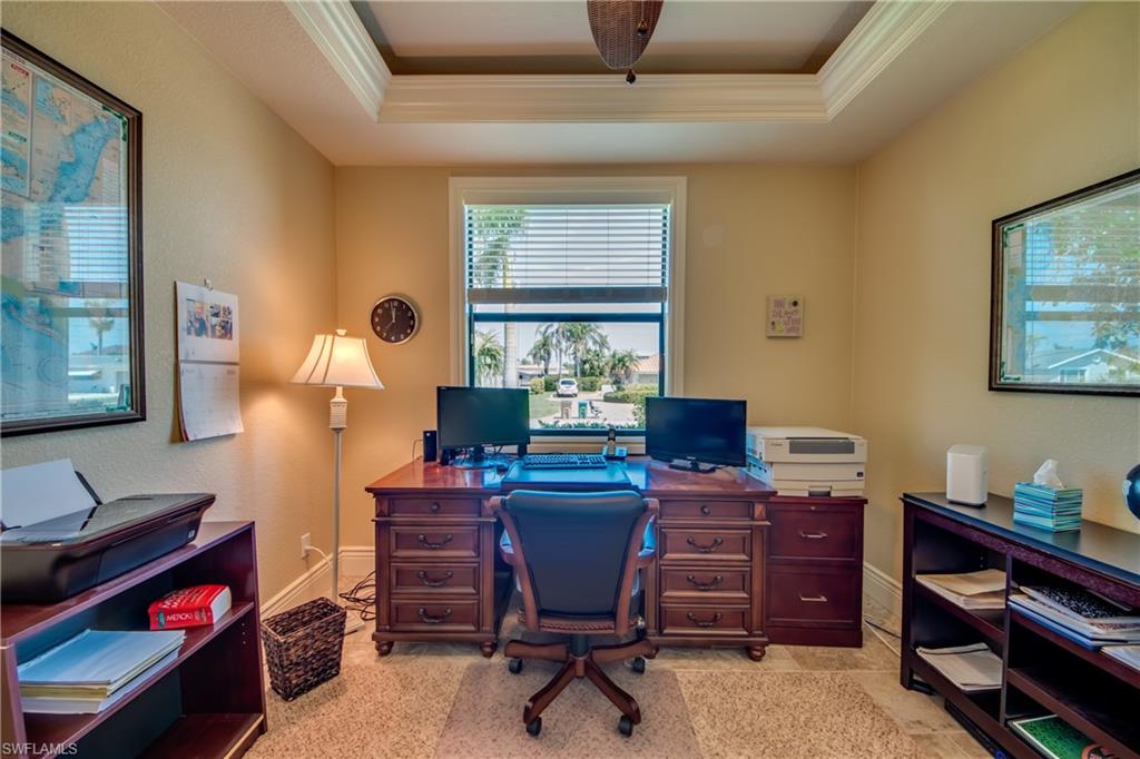 YACHT CLUB - Residential