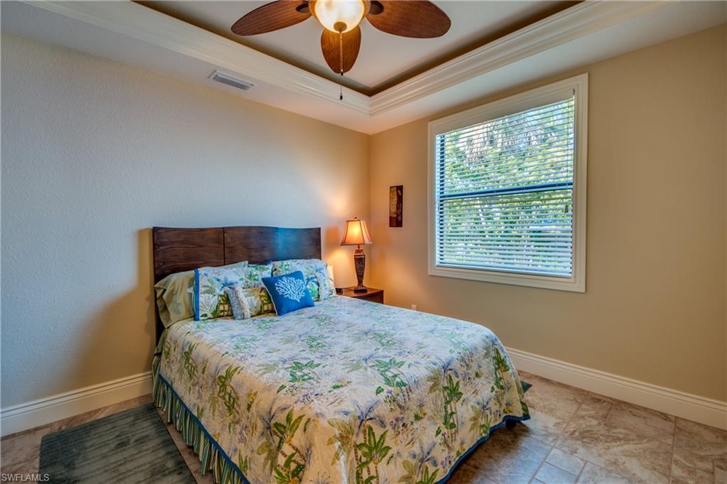 YACHT CLUB - Residential