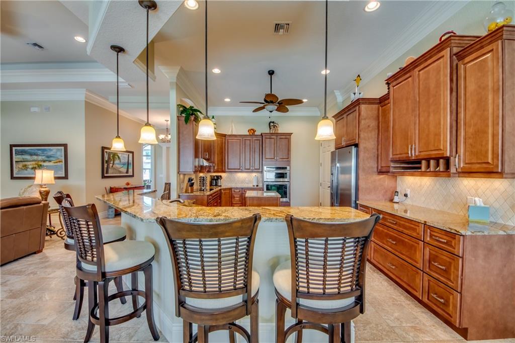 YACHT CLUB - Residential