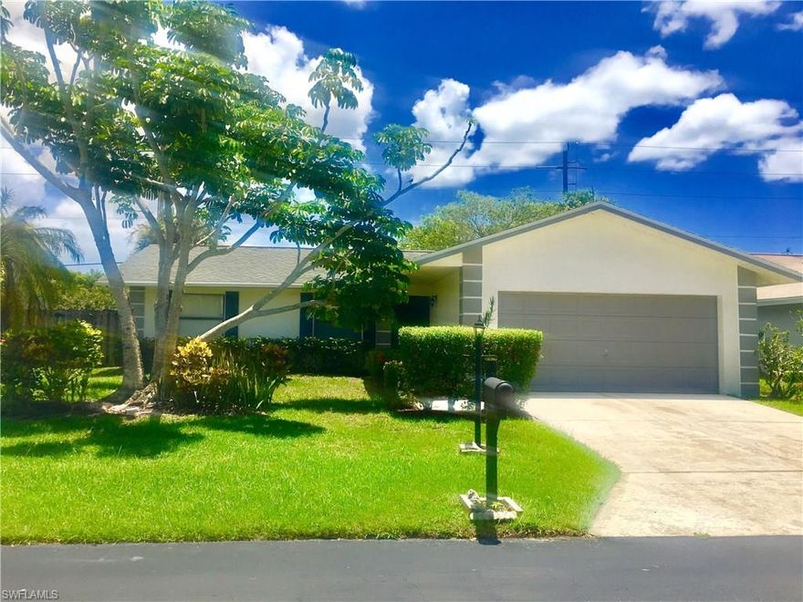 STOP YOUR SEARCH, THIS IS THE HOME YOU HAVE BEEN LOOKING FOR!! 
This 3/2 spacious home has been recently remodeled and is move-in ready! The interior and exterior of the home has been freshly painted. Home has a very open floor plan with the great room, dining room and open kitchen with newer large diagonal tile. All bedrooms have newer wood laminate flooring. The master bedroom has a large walk in closet and beautiful master bathroom. From the great room you have sliders that lead to the screened in patio which also has a pavered walk way to the beautiful pavered patio. There is a large fenced in yard with great privacy!! 
Schedule your showing today as this home will not last long.