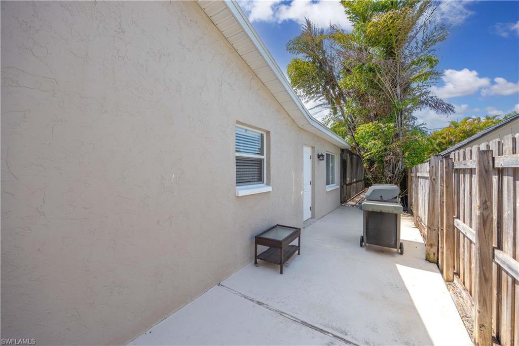 NAPLES PARK - Residential Lease