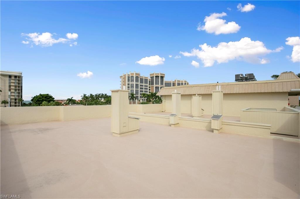 FRENCH VILLAGE OF MARCO - Residential