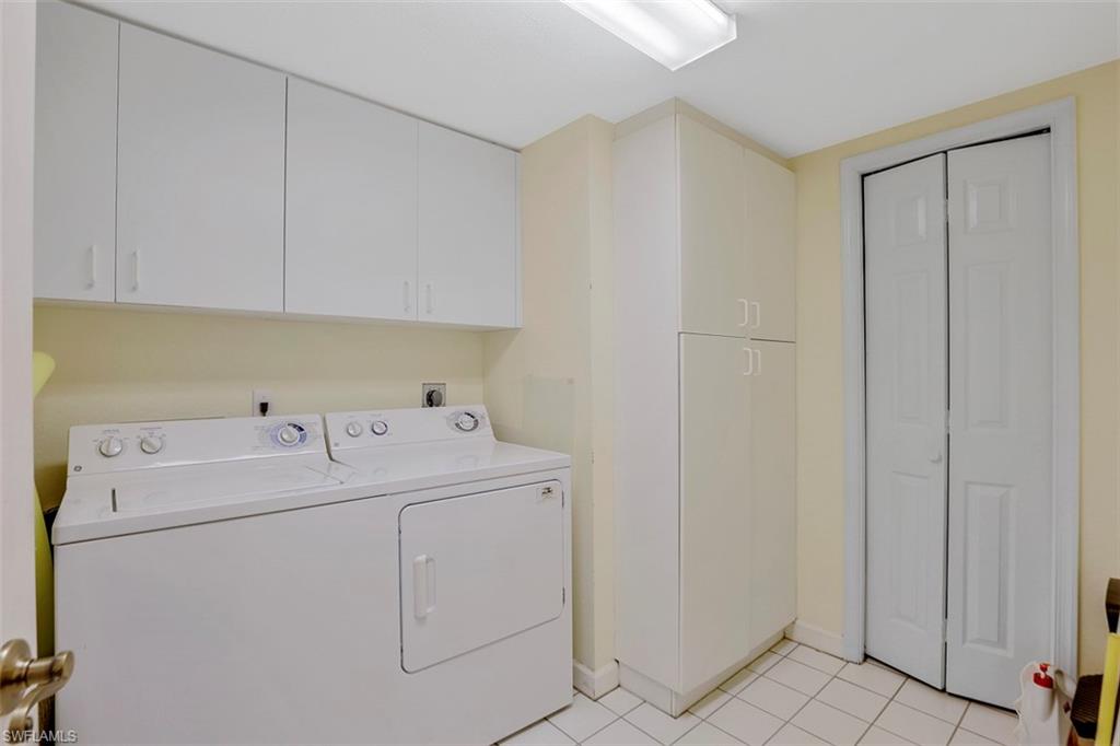 FALLING WATERS - Residential