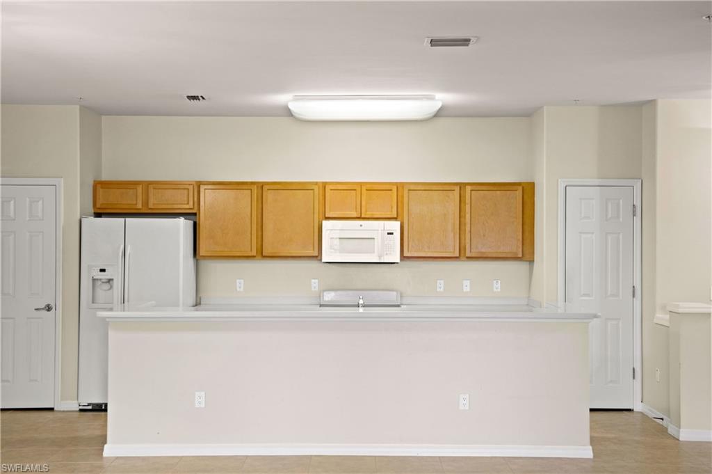 Royal Pointe - Residential