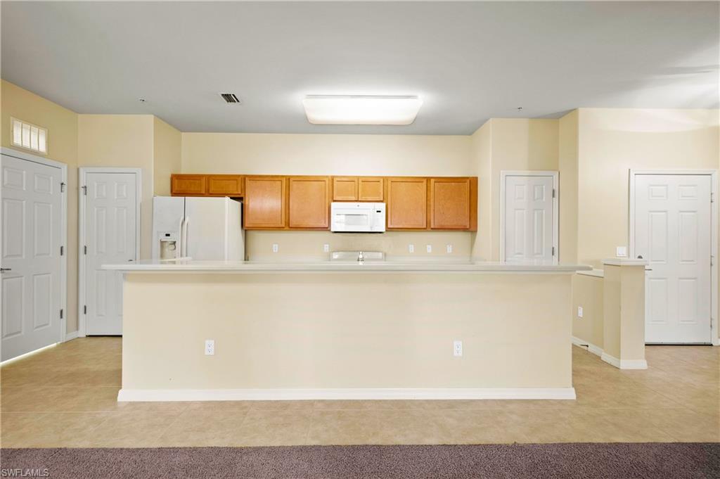 Royal Pointe - Residential