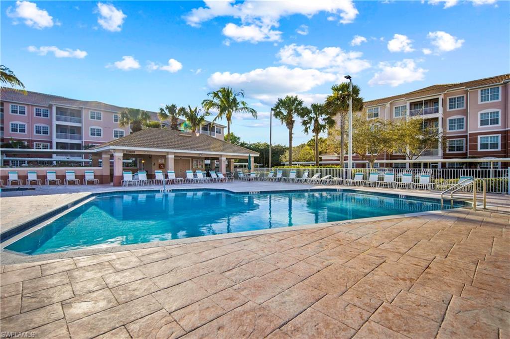 Royal Pointe - Residential