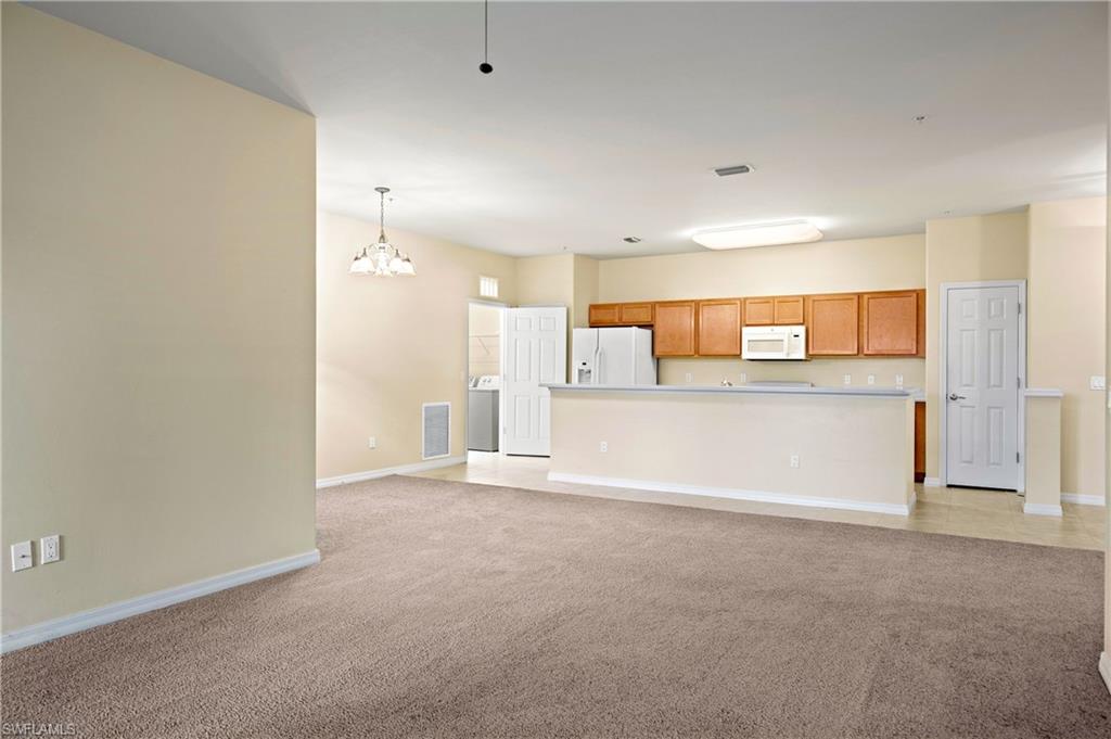 Royal Pointe - Residential