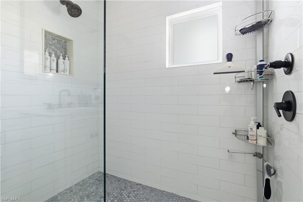 NAPLES PARK - Residential