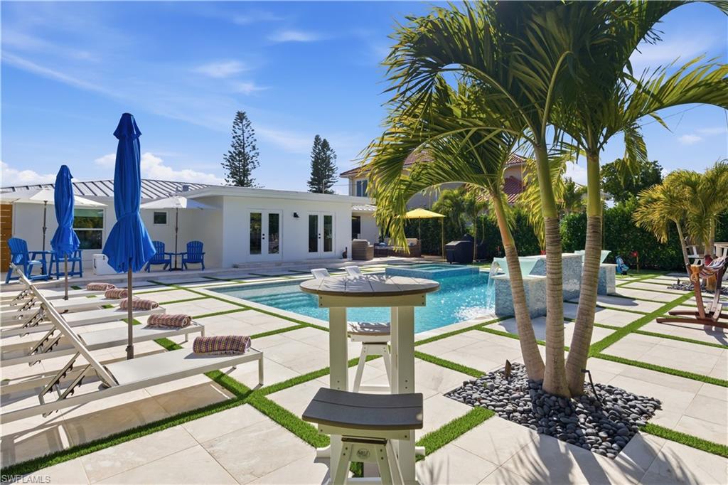 NAPLES PARK - Residential