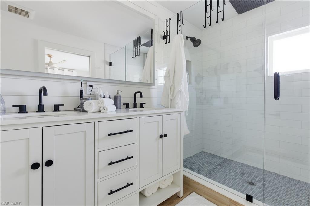 NAPLES PARK - Residential