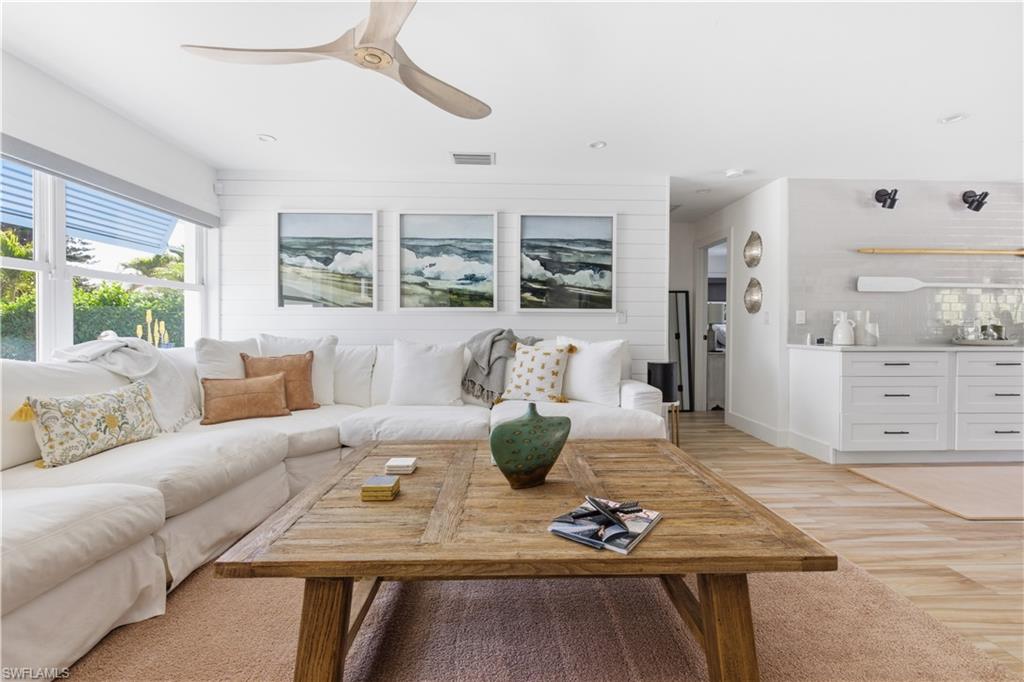 NAPLES PARK - Residential