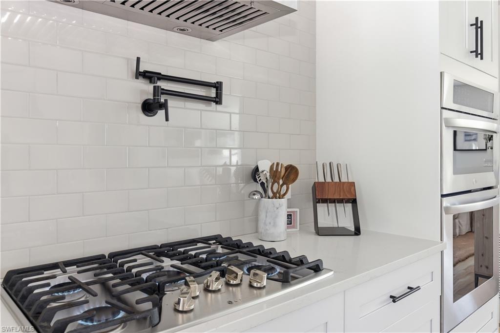 NAPLES PARK - Residential