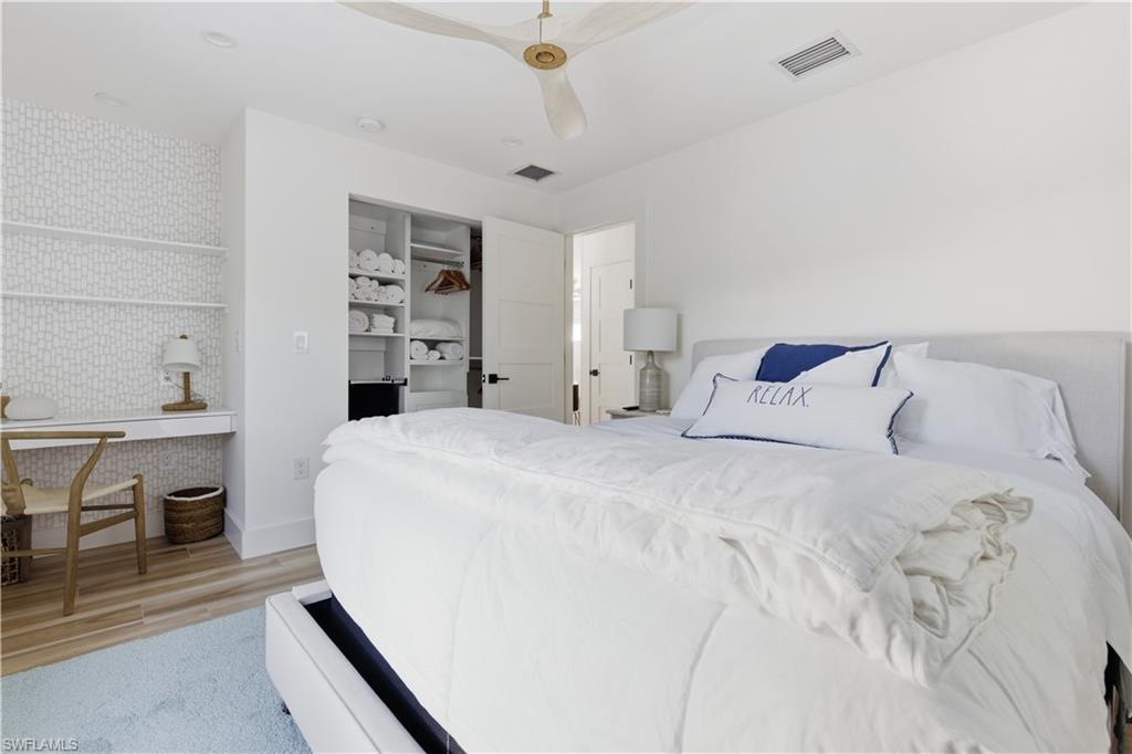 NAPLES PARK - Residential