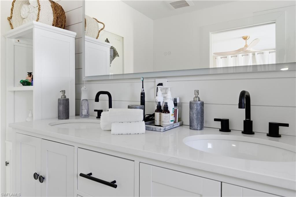 NAPLES PARK - Residential