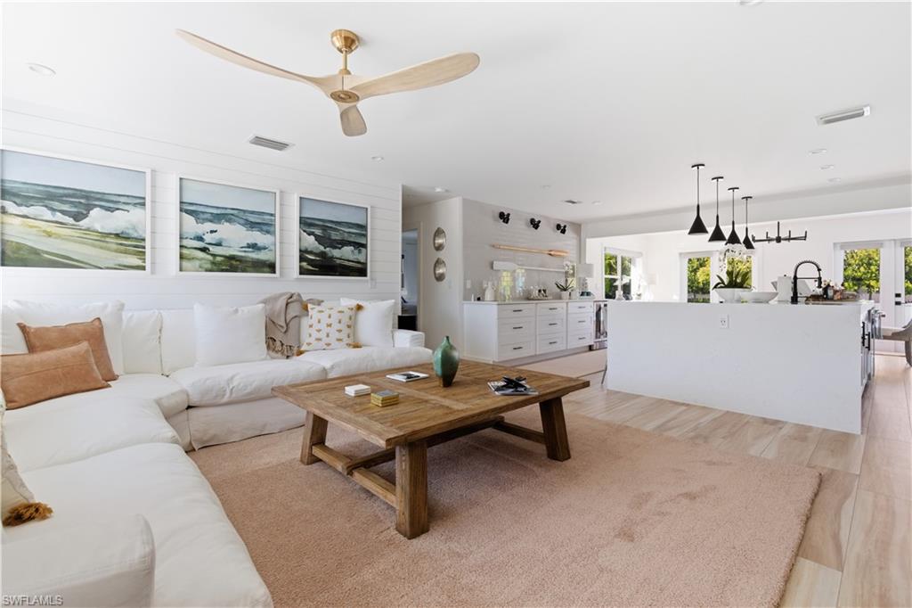 NAPLES PARK - Residential