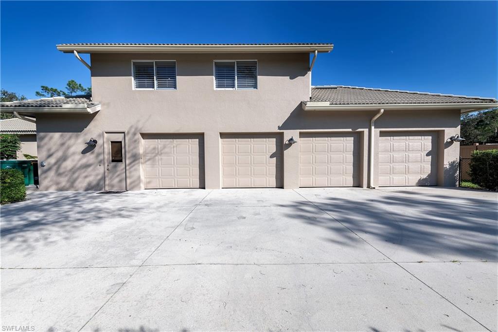 LIVINGSTON WOODS - Residential