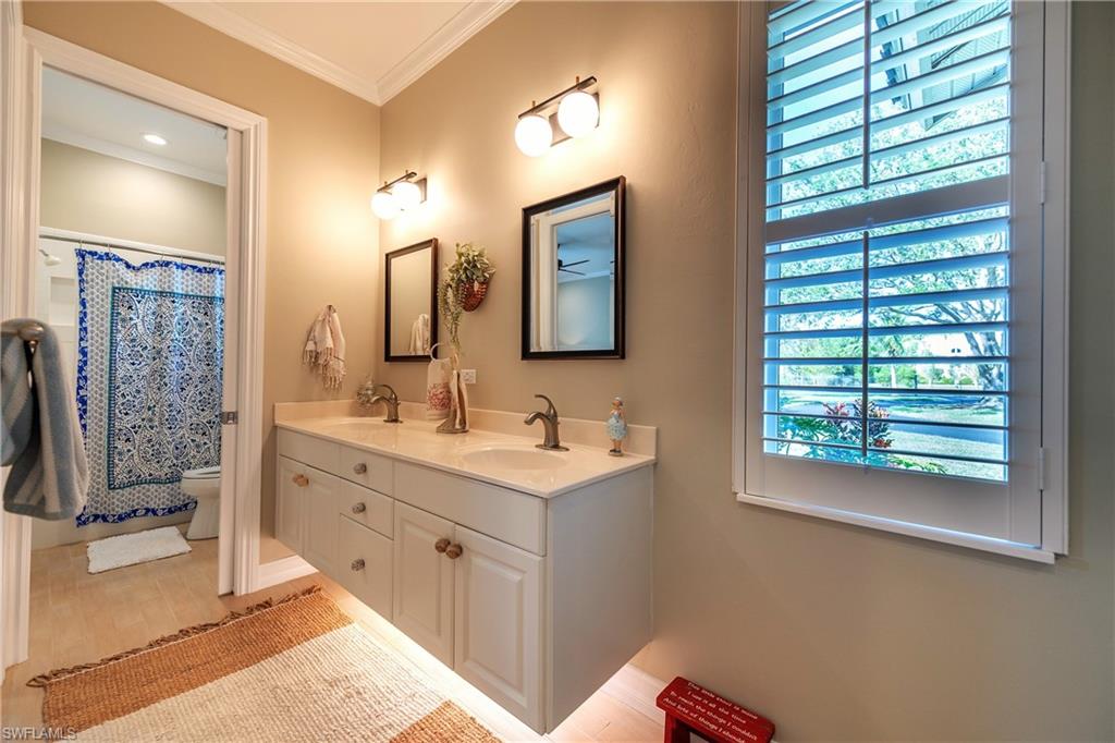 LIVINGSTON WOODS - Residential