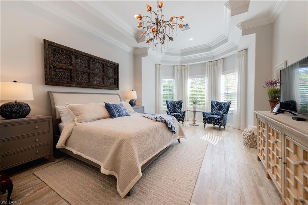 LIVINGSTON WOODS - Residential