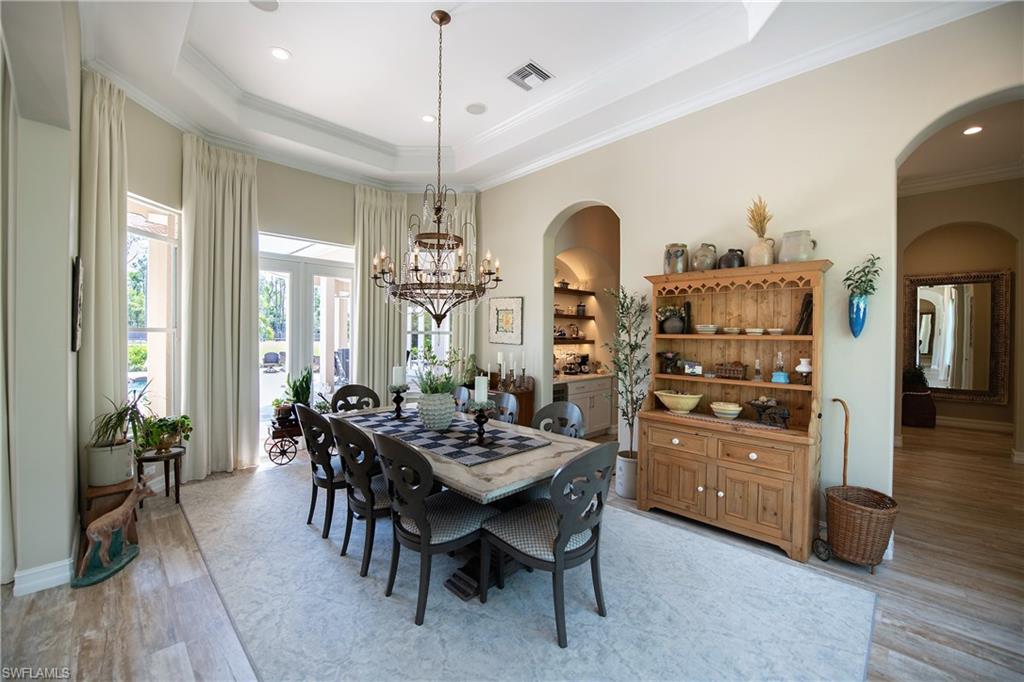 LIVINGSTON WOODS - Residential