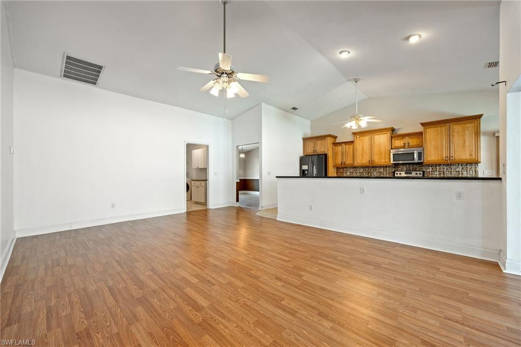 1625 SW 32nd ST