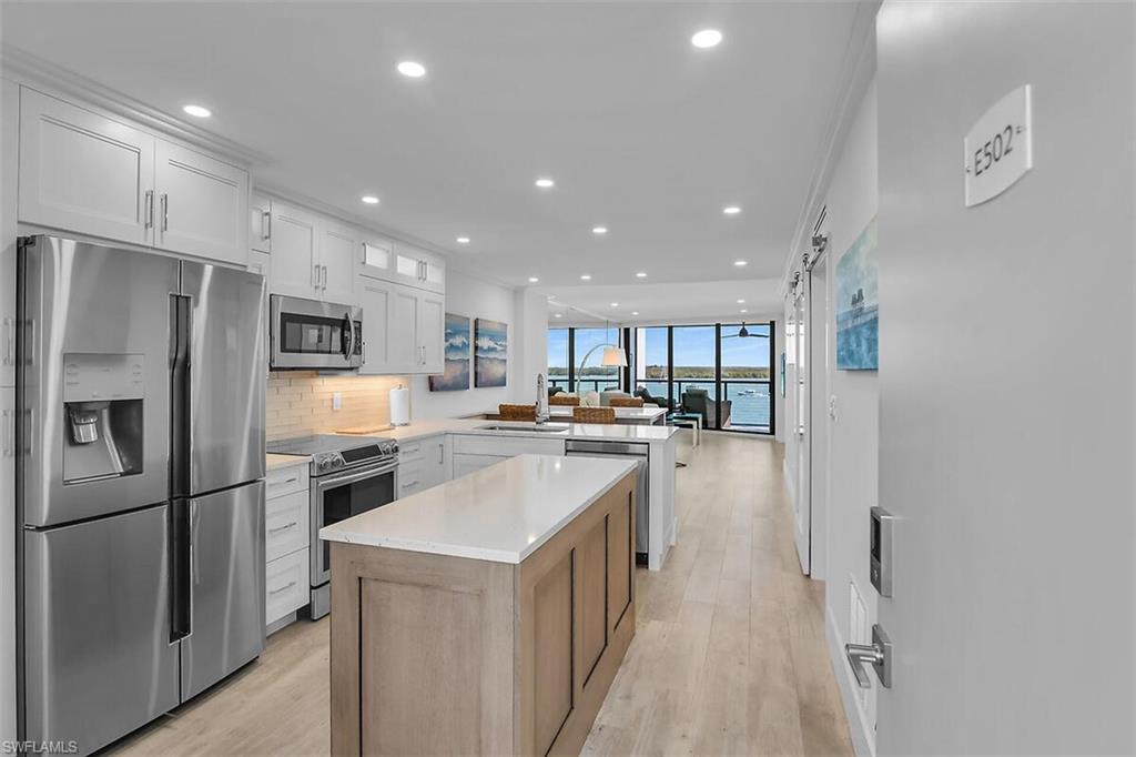 1085 E Bald Eagle DR E502