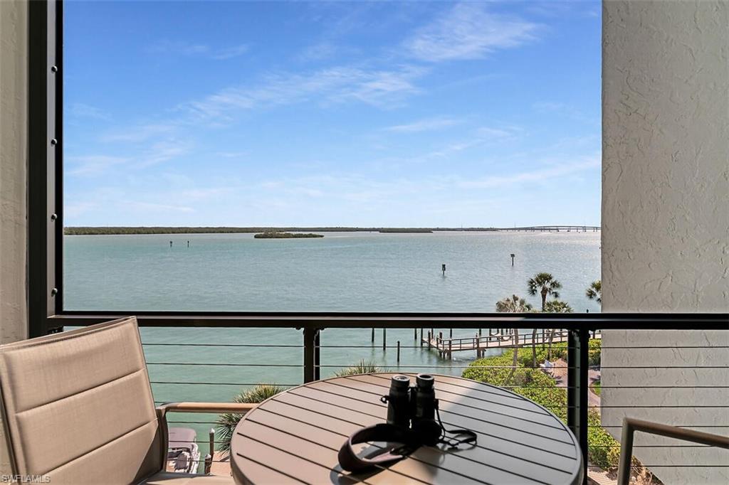 RIVERSIDE CLUB - Residential