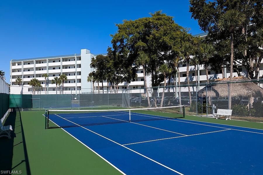 RIVERSIDE CLUB - Residential