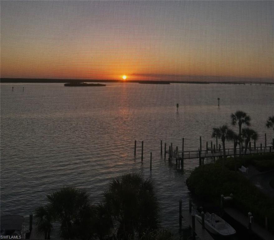 RIVERSIDE CLUB - Residential